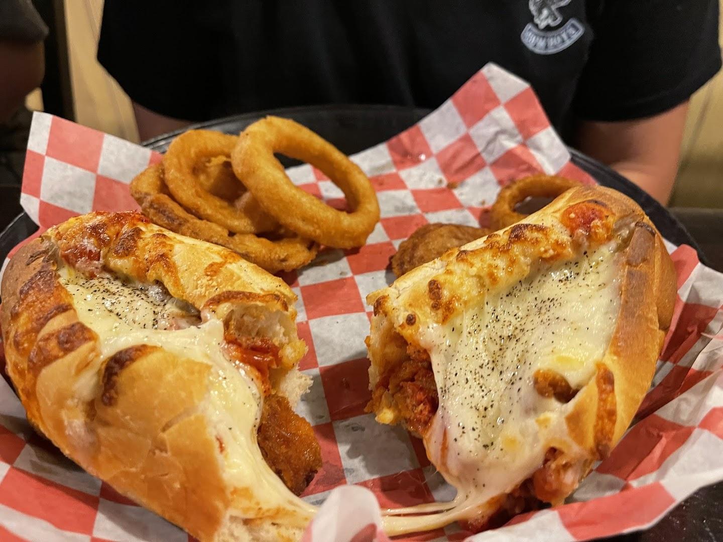 Nonni's Pizza & Italian Eatery